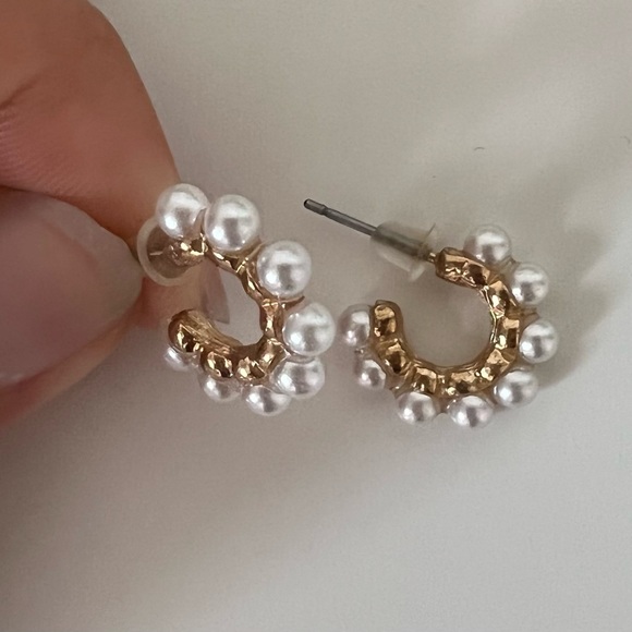 27 pairs of earrings from Claire’s and H&M - Picture 5 of 10